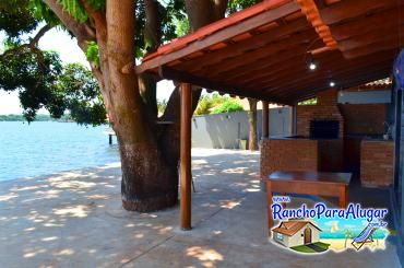 Rancho Água Doce para Alugar em Miguelopolis - Área Gourmet as Margens do Rio